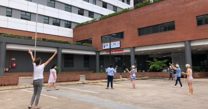 prayer-group-hospital-durban South Africans Bring Hope with Prayers Outside Hospitals