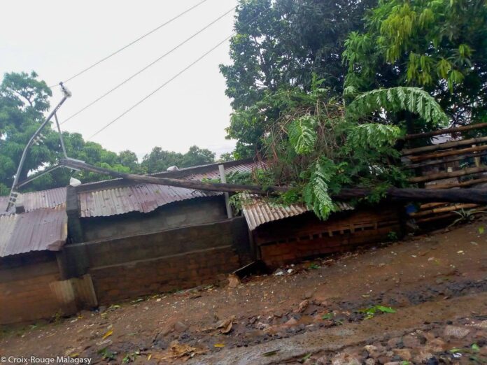 tropical storm eloise Tropical storm Eloise first hit Madagascar. Photo: Red Cross Madagascar
