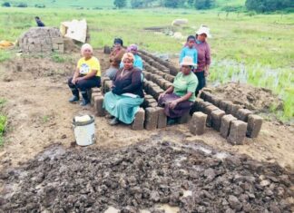 Pietermaritzburg Widows Found a Way to Earn a Living from Mud