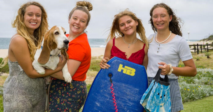 NSRI Commends Jeffreys Bay Teenagers for Helping Rescue Swimmer