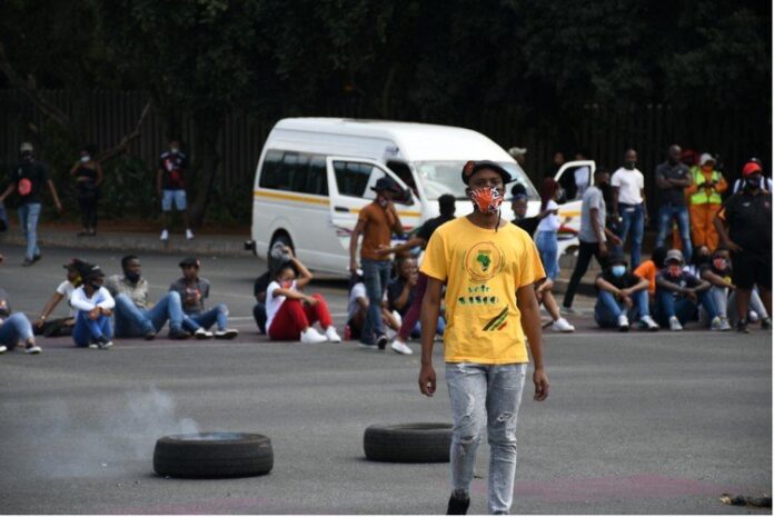 As student protests Students at the University of Johannesburg blocked the roads at Auckland Park campus. Photo: Julia Evans