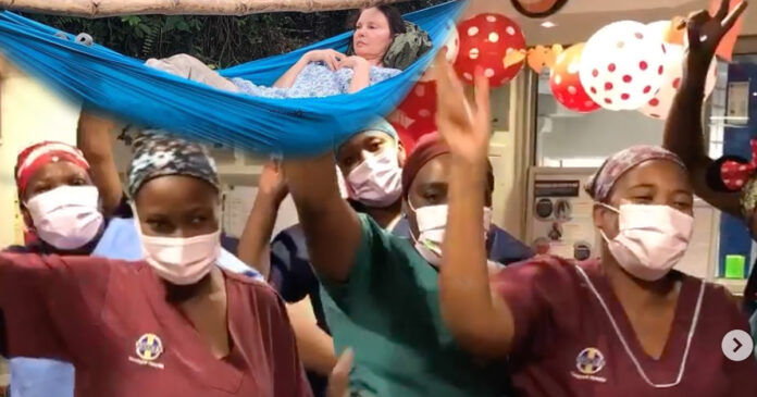 Ashley-Judd-SA-hospital-ubuntu-th Ashley-Judd-SA-hospital-ubuntu-th