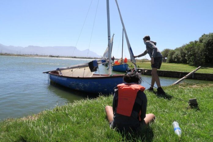 Cape Town water report zandvlei_sailing-stevekretzmann-20210408_extra_large Sailing on Zandvlei despite high pollution levels. Photo: Steve Kretzmann
