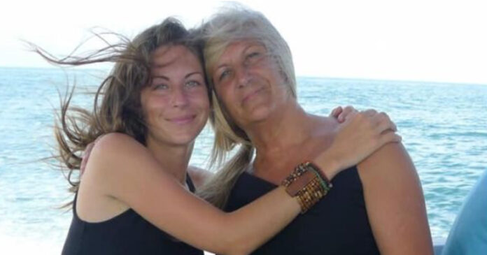 sa-expat-mom-robbed-stranded-mexico Claudia Mamet and her mom Roselyne who was robbed during her visit to her daughter in Mexico.