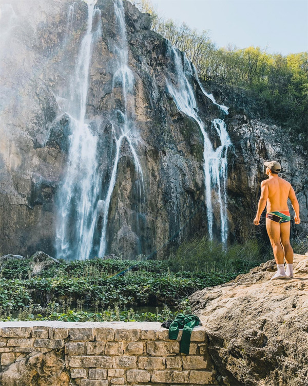 South African Fined in Croatia for Wearing South African flag South African Fined in Croatia for Wearing South African flag Faf Speedo!
