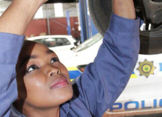 Female Mechanic Constable Thulile Gwala breaking gender stereotypes. Photo: SAPS