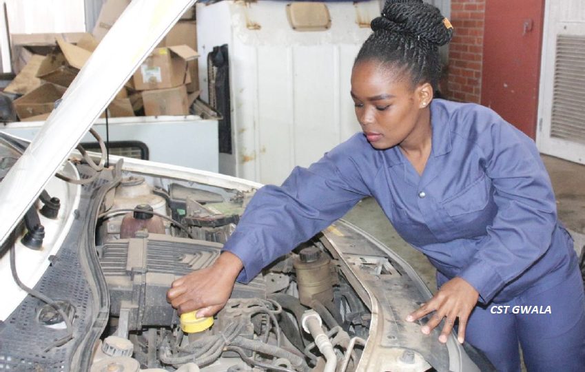 Constable Thulile Gwala female mechanic SA police