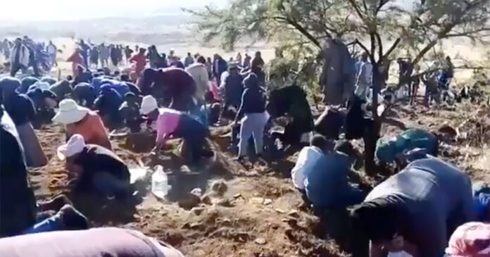 Diamond-Rush-South-Africa-Ladysmith Diamond Rush as Fortune Seekers Flock to Village Near Ladysmith, South Africa