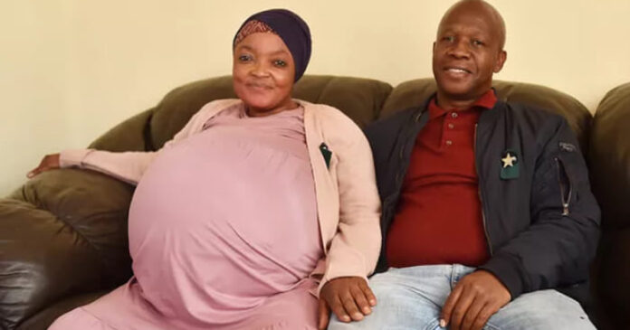 woman-gives-birth-10-babies-south-africath The Pretoria couple before the birth of their 10 babies. Photo: Facebook