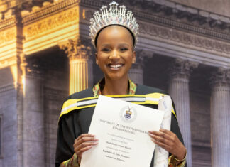Miss South Africa 2020 Shudufhadzo Musida Graduates from Wits