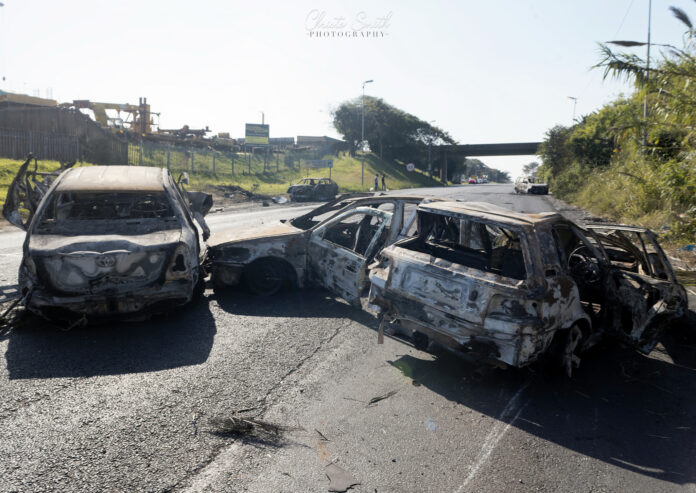 SA unrest cars burnt arson christo SA Unrest death toll rises