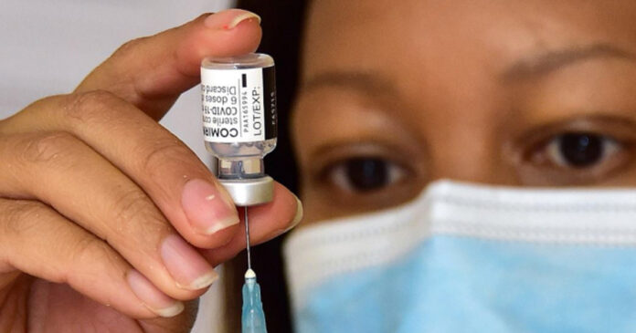 South-Africans-vaccine-fifties-50s People in the 50s age group are urged to register using the https://vaccine.enroll.health.gov.za or WhatsApp 0600 123456
