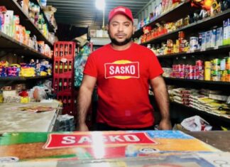 Brakpan community members protect immigrant-owned spaza shops
