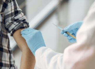 US Donates Pfizer Vaccine Doses to SA & Vaccination Momentum Picks Up in SA