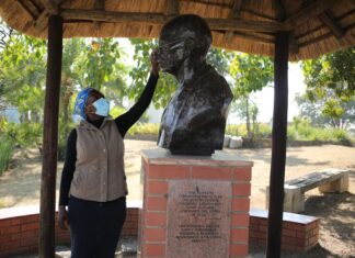 gandhi monument phoenix
