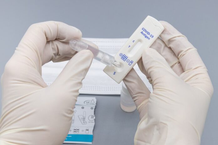 home testing gup Covid-19 rapid antigen test. Photo: Wikipedia user dronepicr (CC BY 2.0)