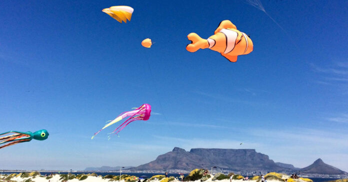 table-mountain-kites-south-africa-new-normal table-mountain-kites-south-africa-new-normal