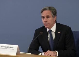 US Secretary of State Praises South Africa and Says "We Are All In This Together"
