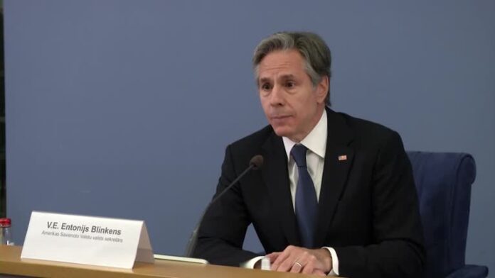 U.S. warns Russia of 'serious consequences' of any new Ukraine aggression US Secretary of State Praises South Africa and Says