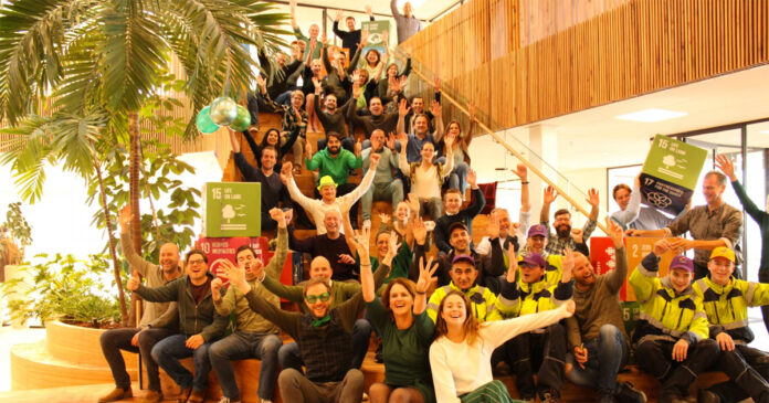 Eosta-and-Groenheuwel-win-Climate-Change-Award-2 Eosta-and-Groenheuwel-win-Climate-Change-Award-2