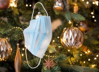 Omicron May Be Early Christmas Gift and Speed up End of Pandemic, Claims German Health Expert