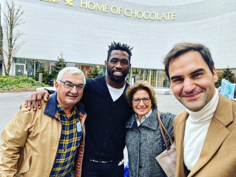 Roger Federer Acts as Tour Guide for Siya Kolisi in Switzerland