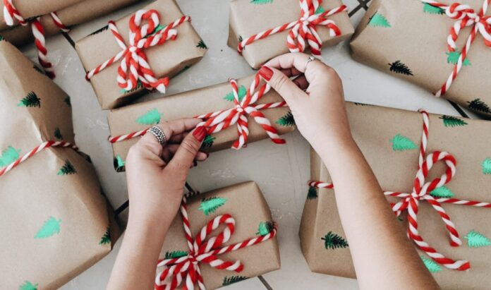 christmas mail Travel restrictions delay Christmas mail