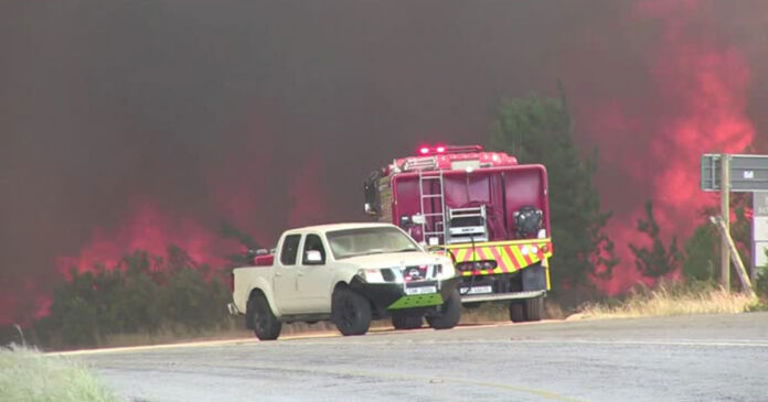 Kleinmond-wildfire-south-africa WATCH Kleinmond Wildfire Contained After Wreaking Havoc in Western Cape, South Africa