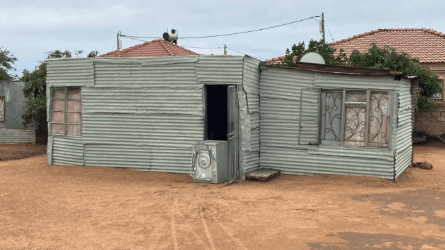 Pretoria Engineer designs a beautiful home to build his ‘upstanding’ gardener of over 25 years