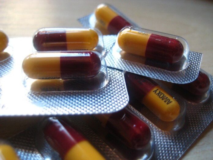 antibiotics_RAee7pm_extra_large It’s becoming harder to treat many infections as antimicrobial resistance increases. Photo: Flickr user Sheep purple (CC BY 2.0)