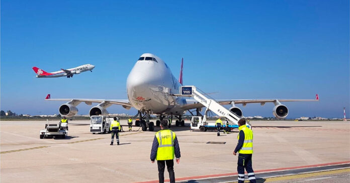 cargolux stowaway from South Africa