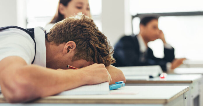 iStock-1322499387-matric-drop-out-rate The Real Matric Pass Rate Looks Closer to 51%, According to Opposition