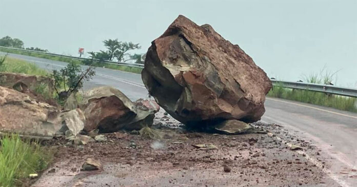 Rockfall-South-African-roads Open Letter: I Love South Africa BUT Road Trips Are Becoming Almost Impossible
