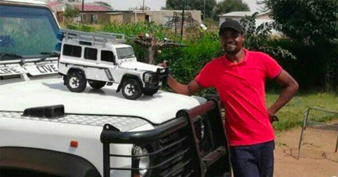 Artist-Hendrick-Makes-Model-Cars-Pretoria Meet Hendrick Chebanga, an artist who makes model cars