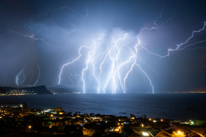 Spectacular Rare Lightning Storm Over Cape Town PHOTOS