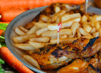 nandos make the table bigger