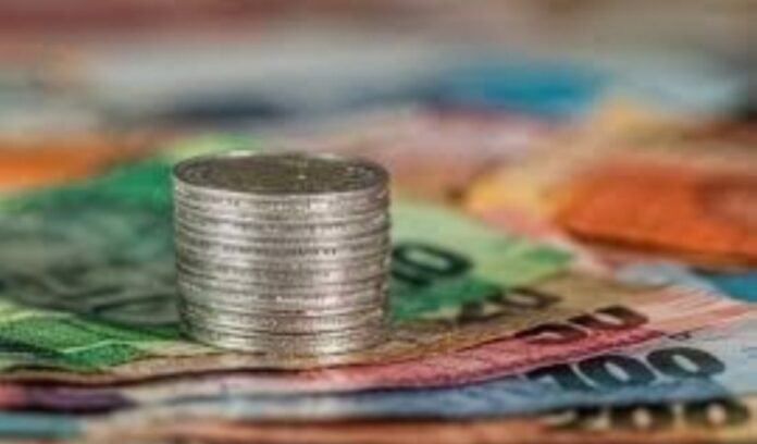 Moody's upgrades South Africa's credit outlook to stable Moody's upgrades South Africa's credit outlook to stable