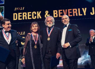 L-R: VP of Flag & Honors Dr. Martin Nweeia, 2021 Explorers Club Medal recipients Beverly and Dereck Joubert, and TEC President Richard Garriott 📸: Peter Domorak