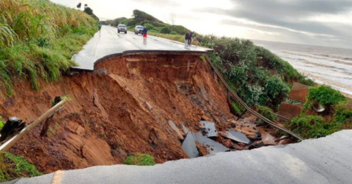 Durban-KZN-Floods The municipal emergency services remain on high alert, even though the intensity of the rain in most areas of eThekwini has now subsided.