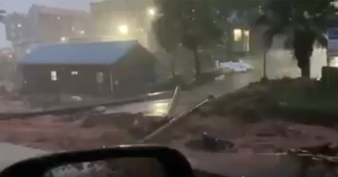 KZN-Floods-Umdloti KZN-Floods-Umdloti