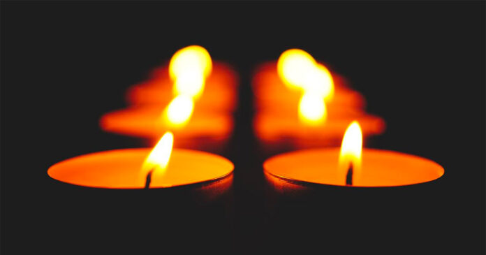 candles-loadshedding-south-africa Eskom Continues to Implement Load Shedding