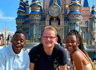 Ndlovu Youth Choir and Ralf Schmitt Enjoy FairyTale Trip to Disney World
