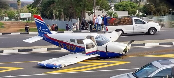 plane crash stellenbosch Light Aircraft Makes Daring Emergency Landing on Cape Winelands Road