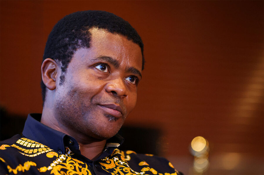 Ladysmith Black Mambazo shrug off power cut to sing for Mandela