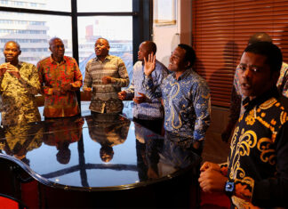 Ladysmith Black Mambazo shrug off power cut to sing for Mandela