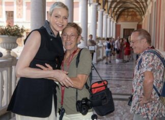 Princess Charlene Delights Tourists at Monaco Palace with Surprise Appearance