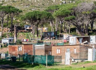 Families who have occupied land in Haven View near Kommetjie have struck a deal with the property company developing the land.