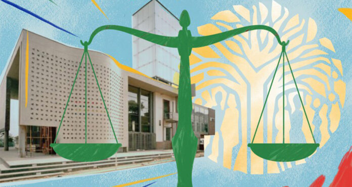 scales-of-justice_extra_large Lawyer must pay clients R1.4 million stolen by scammer