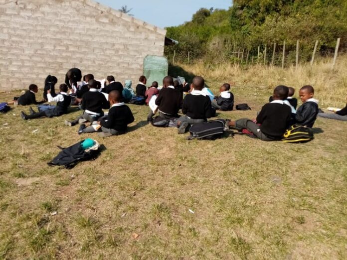 Children study outside at Chabasa Junior Secondary School in Port St Johns, Eastern Cape. Photos: Nombulelo Damba-Hendriks Children study outside at Chabasa Junior Secondary School in Port St Johns, Eastern Cape. Photos: Nombulelo Damba-Hendriks