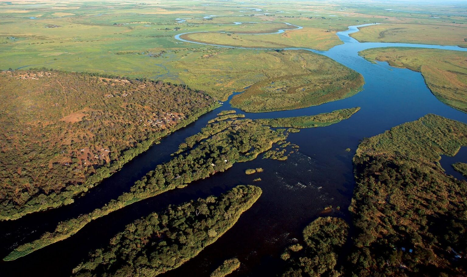 Plane Crashes into Zambezi River Killing SA Pilot and German Family on